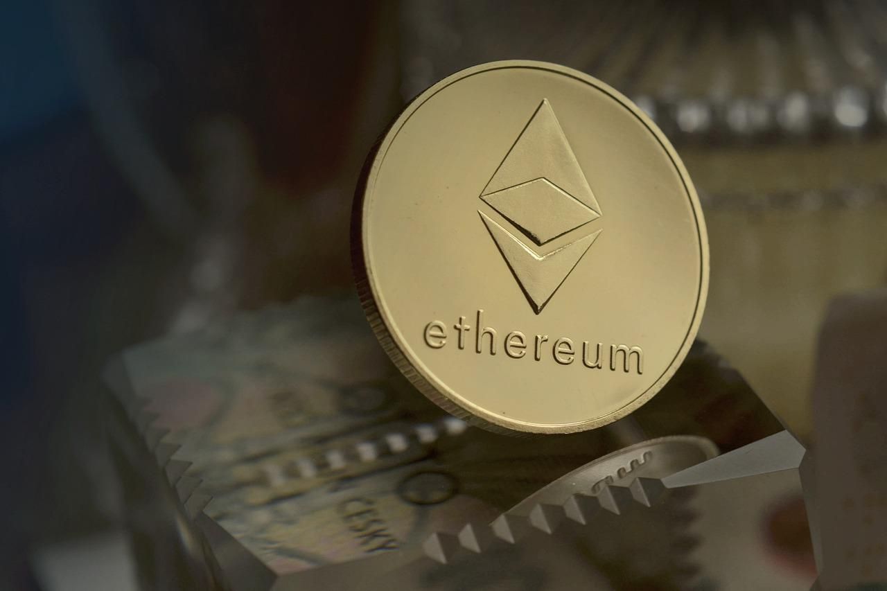 Fidelity’s Bitcoin and Ethereum ETFs See Record Outflows