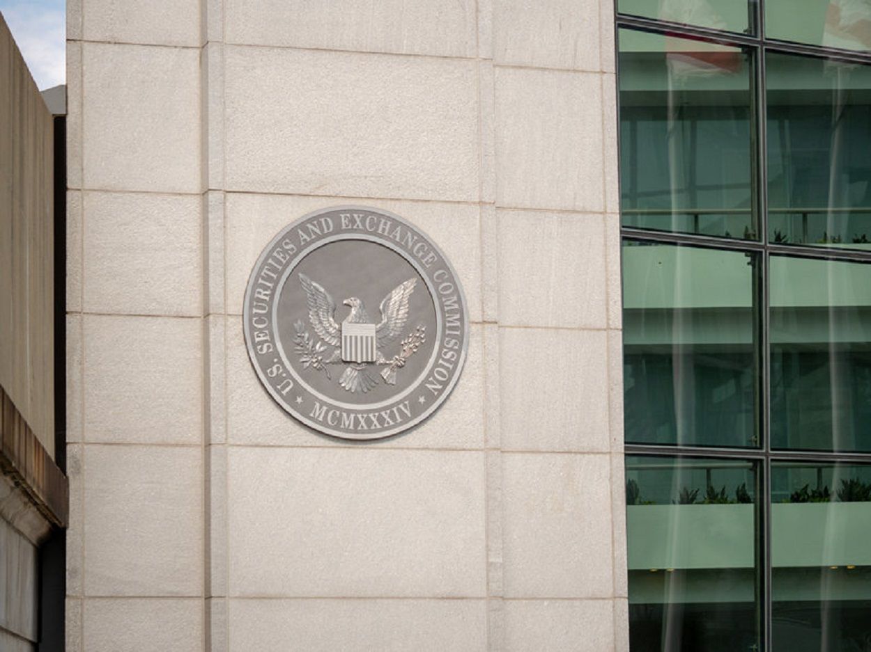 SEC Probes Finance Titans B. Riley and Nomura