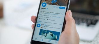 Twitter rides the crypto wave with iOS tip feature