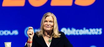 US Senators Move to Shield Blockchain Developers from Money Rules