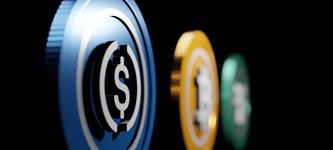 Central Banks Warn: US Stablecoins Fuel Dollarization, Crime Risks