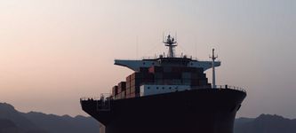 Shipping Companies Receive Crypto Scam Messages Near Hormuz