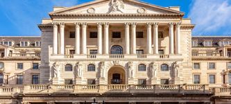 Bank of England Eases Stablecoin Stance After Crypto Criticism