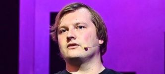 Aave Founder Denies 70% AAVE Sale Claims, Highlights DAO Revenue