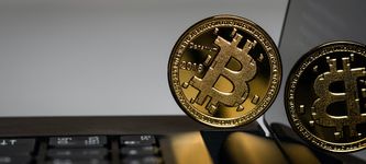 Bitcoin price has crashed. 4 reasons to buy the dip