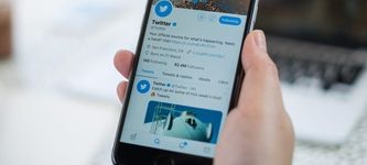 Twitter rides the crypto wave with iOS tip feature