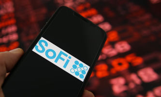 SoFi Stock Price is Down 50% Since November: Time to Buy the Dip?