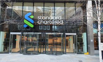 Standard Chartered Unveils BTC And ETH Trading For Institutional Clients