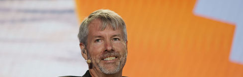 MSTR Stock Double-Top Points to a Crash After Strategy’s Junk Rating