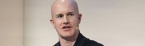 Coinbase Doubles Down, Withholds Backing Backing for New CLARITY Act Draft