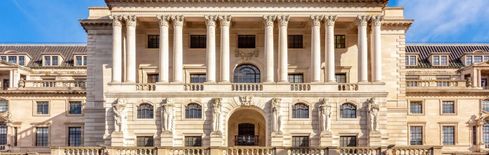Bank of England Eases Stablecoin Stance After Crypto Criticism