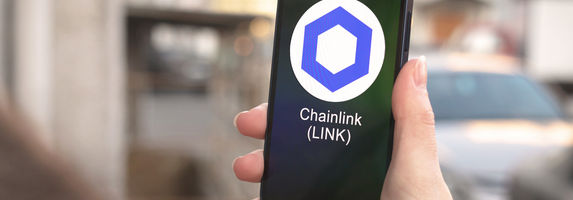 Chainlink Price Stuck at $13 as Analysts Warn of Imminent Move