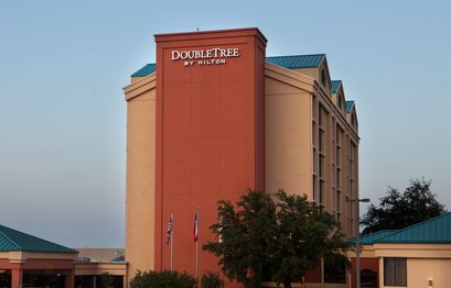 Dallas airport hotel first funded by new real estate portal