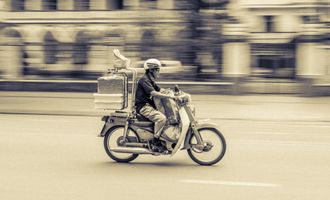 Starting a small delivery business: Advantages and disadvantages